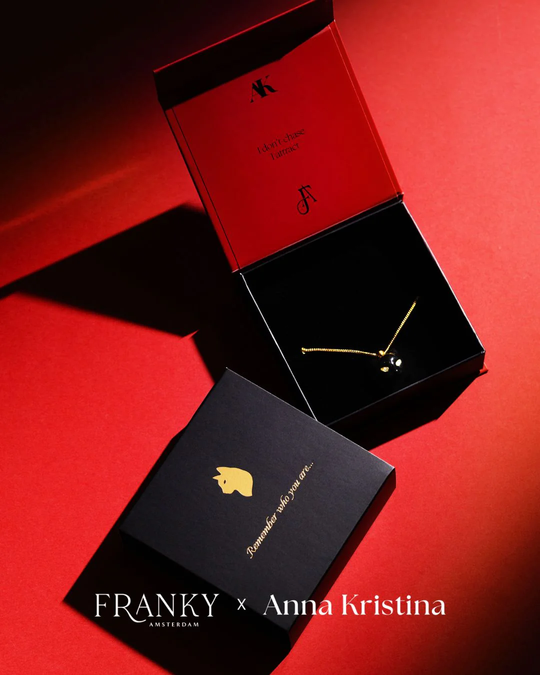 The Black Cat Necklace - gold plated - Image 14