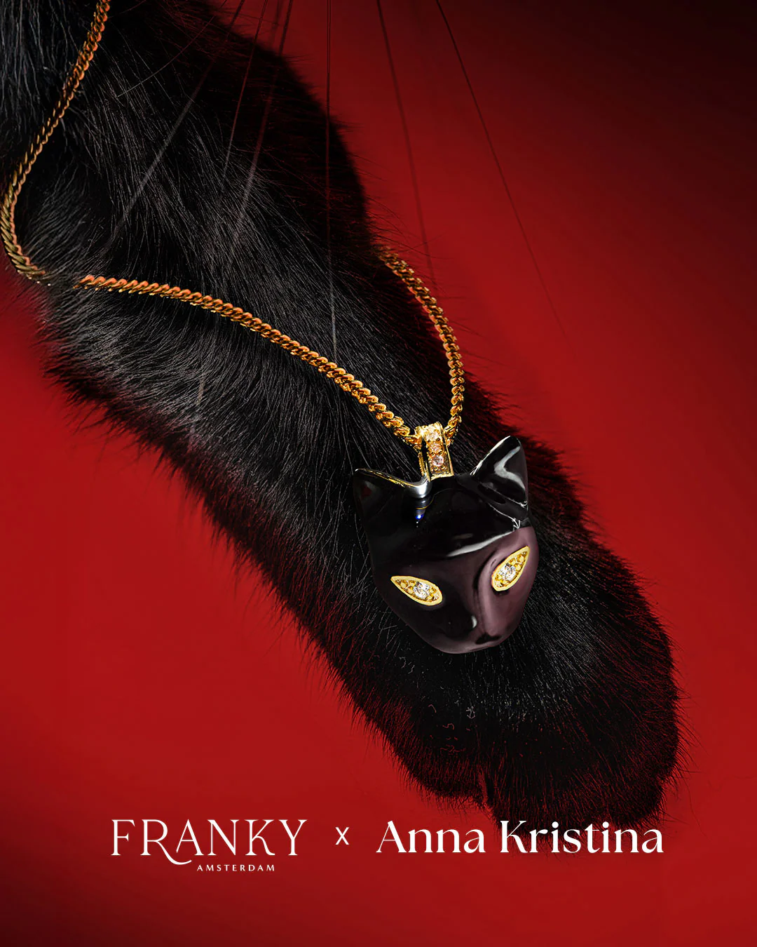 The Black Cat Necklace - gold plated - Image 3