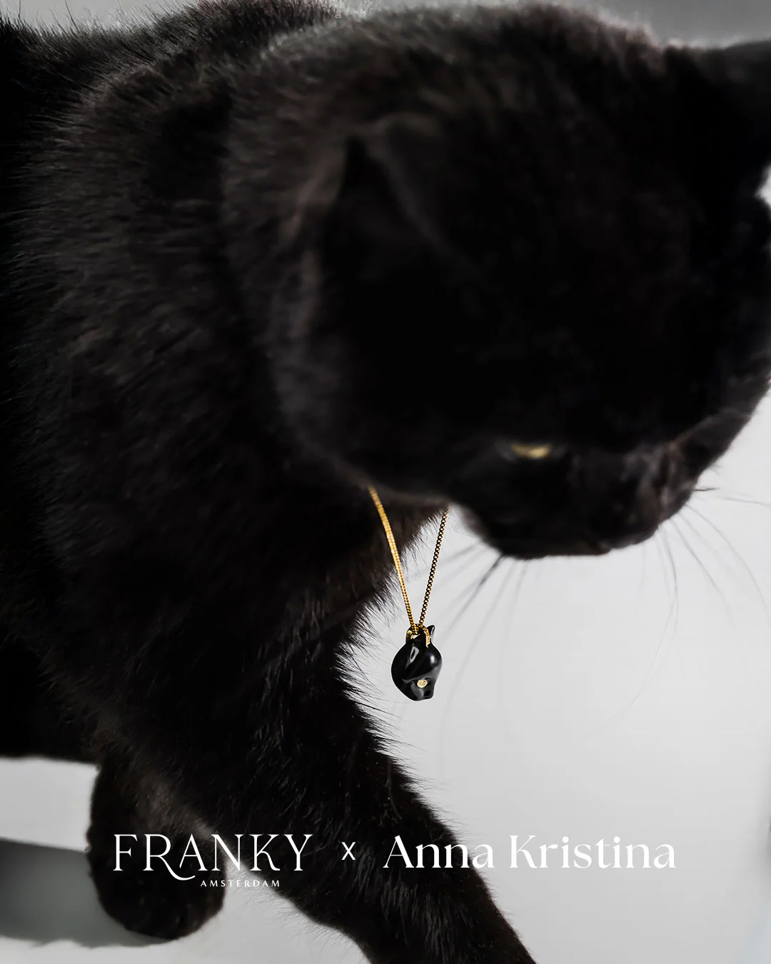 The Black Cat Necklace - gold plated - Image 5
