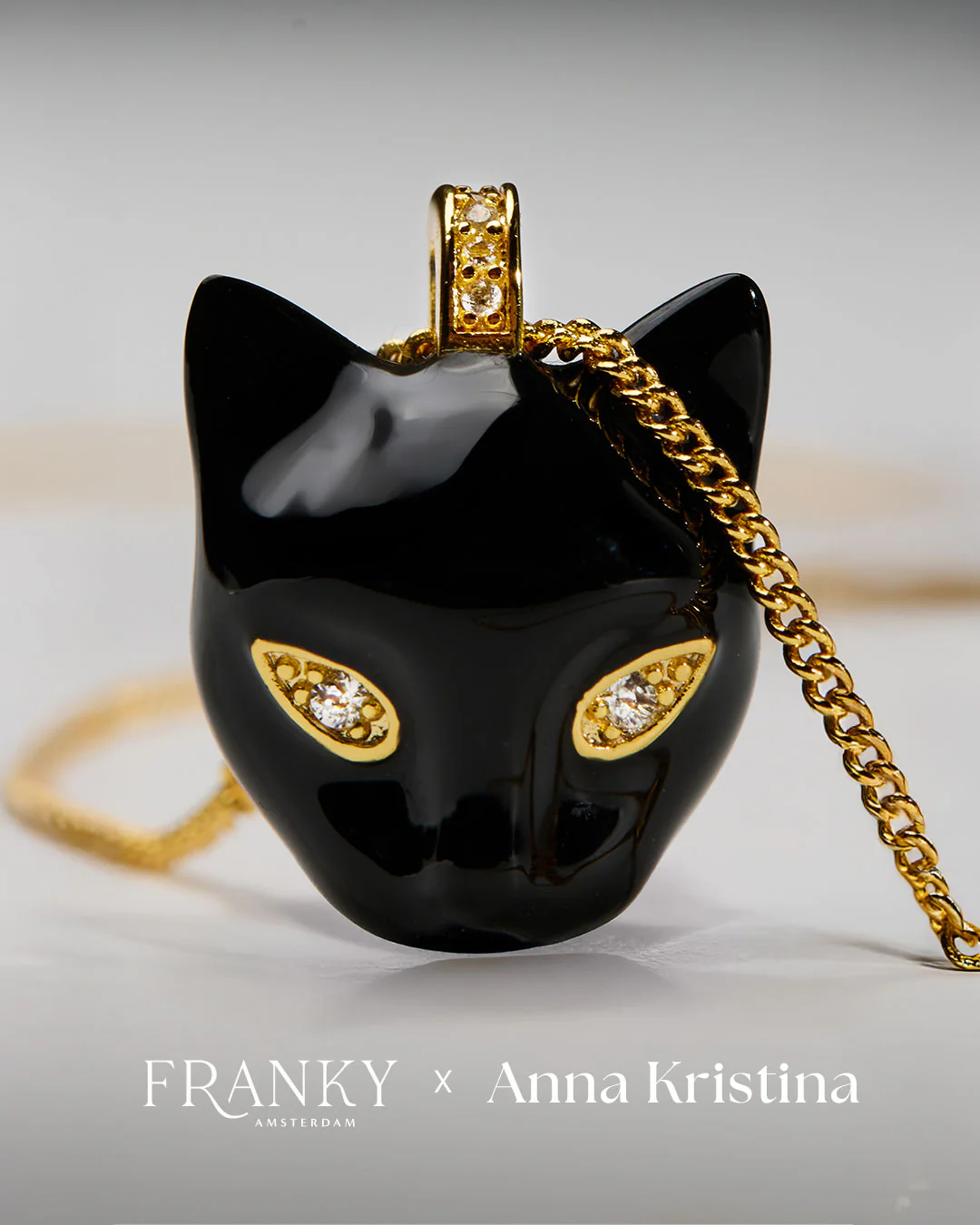 The Black Cat Necklace - gold plated - Image 9