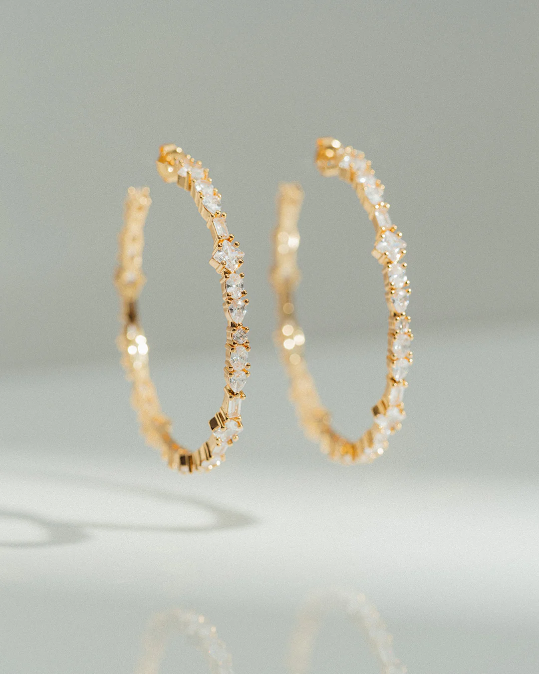 The Adriana Icy earrings XL - gold plated - Image 7