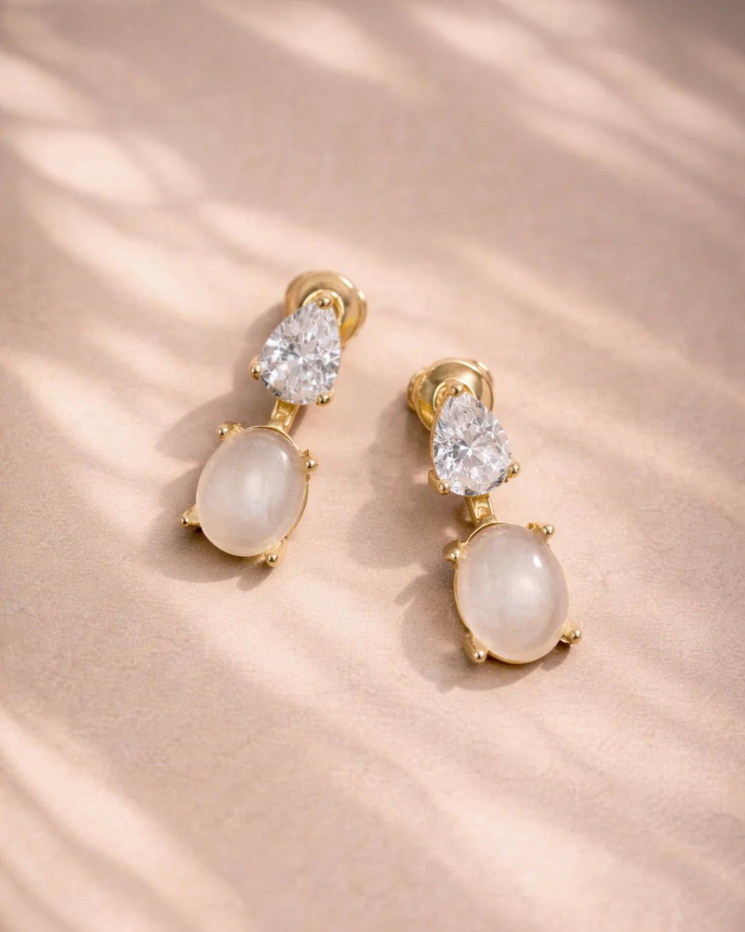 The Amélie Moonstone earrings - gold plated - Image 4