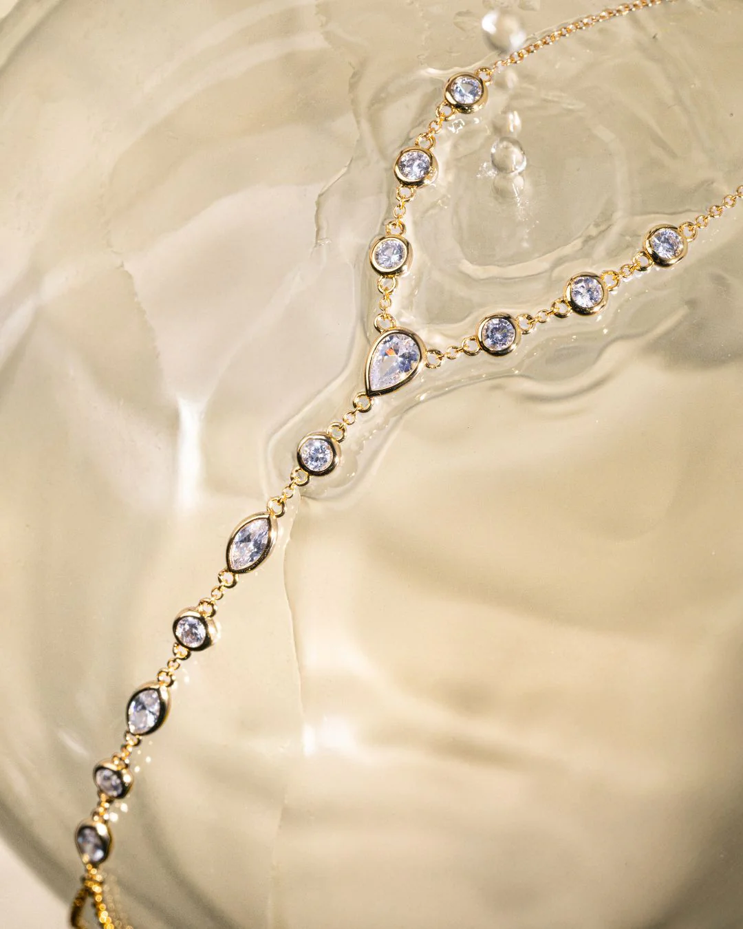 The Aurelia hand chain - gold plated - Image 13