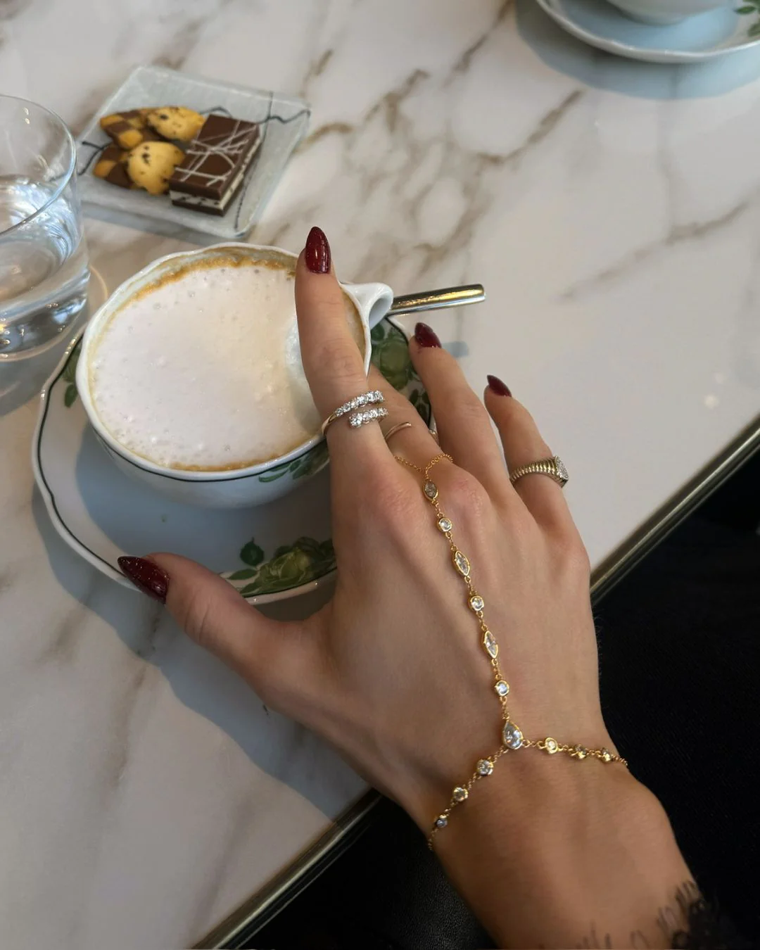 The Aurelia hand chain - gold plated - Image 19