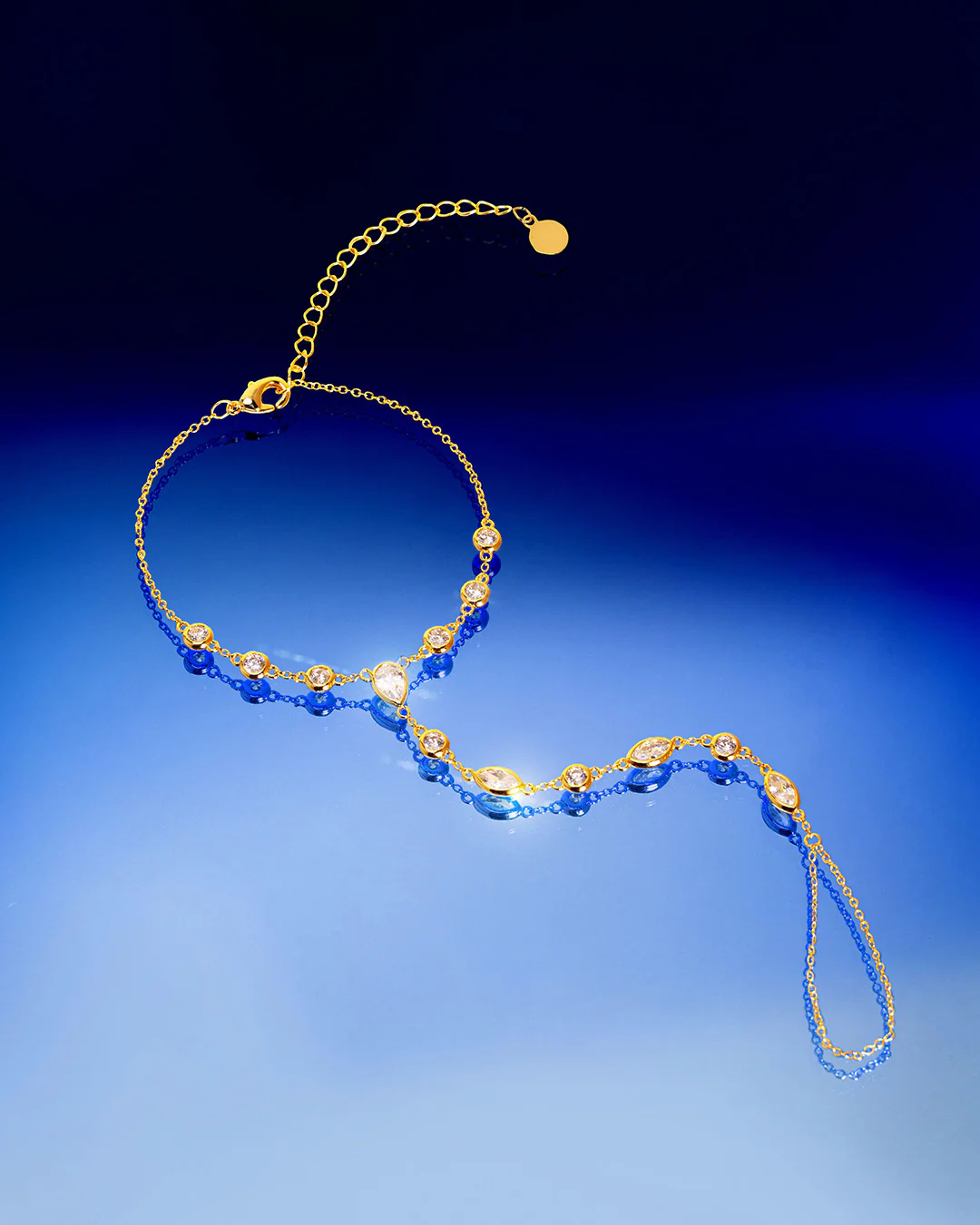 The Aurelia hand chain - gold plated - Image 5