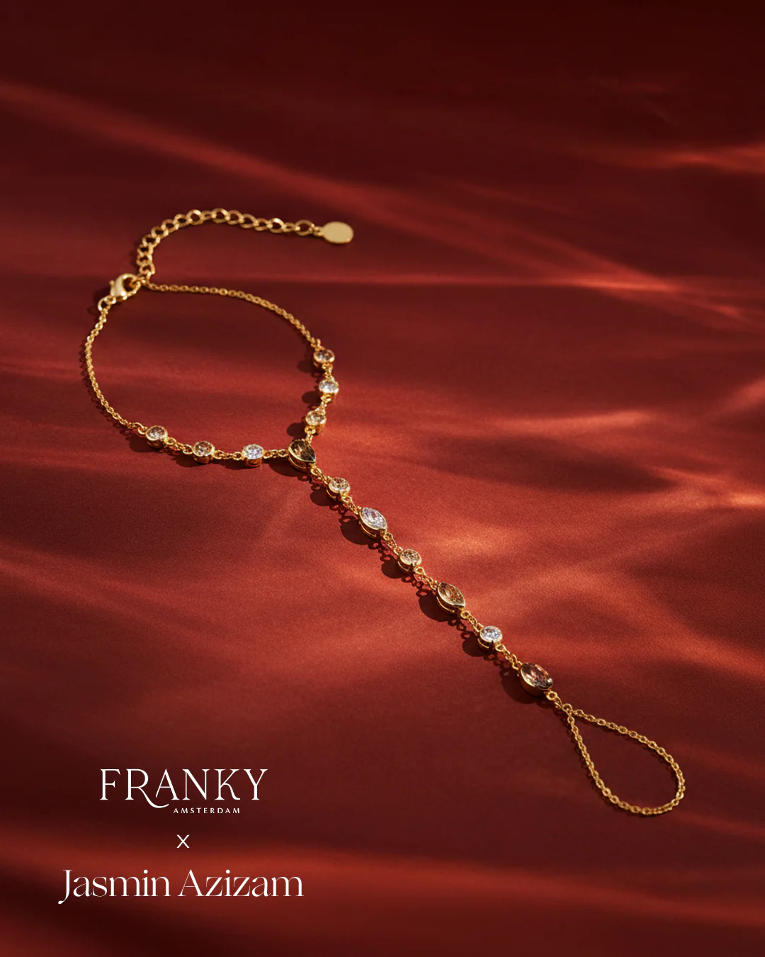 The Aurelia Hazel hand chain - gold plated - Image 3