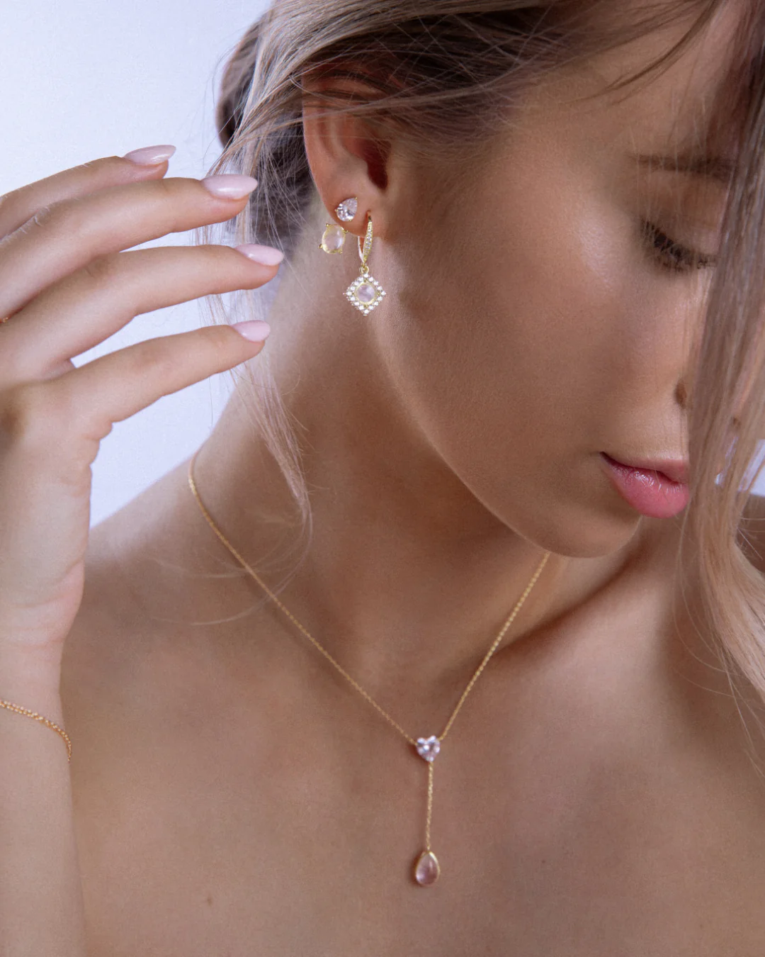 The Lila Moonstone earrings - gold plated - Image 4