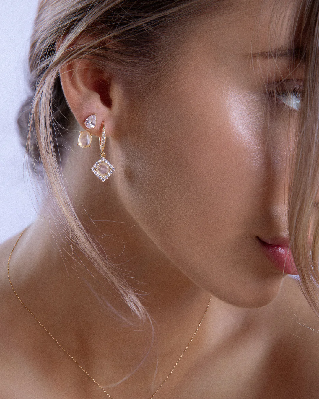 The Lila Moonstone earrings - gold plated - Image 5