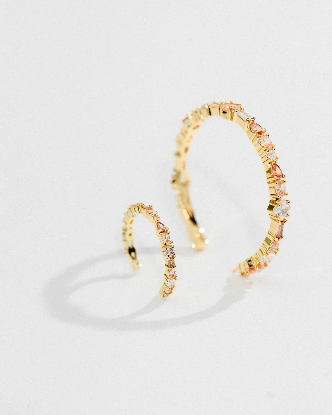 The Mini Adriana champagne earrings - gold plated - Image 4