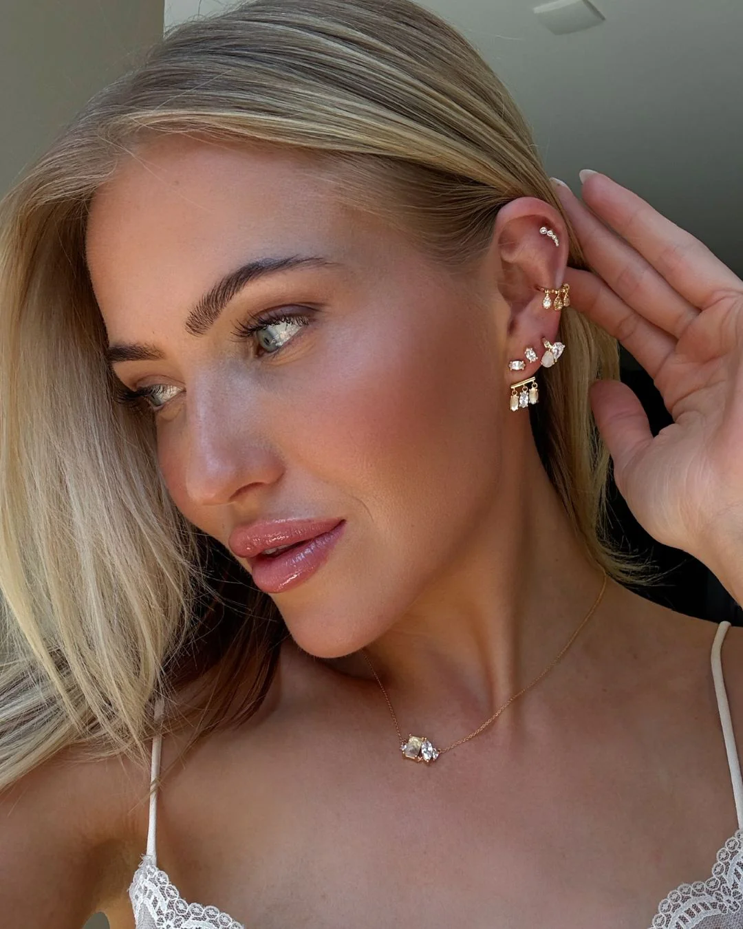 The Sora Moonstone ear cuff - gold plated - Image 4