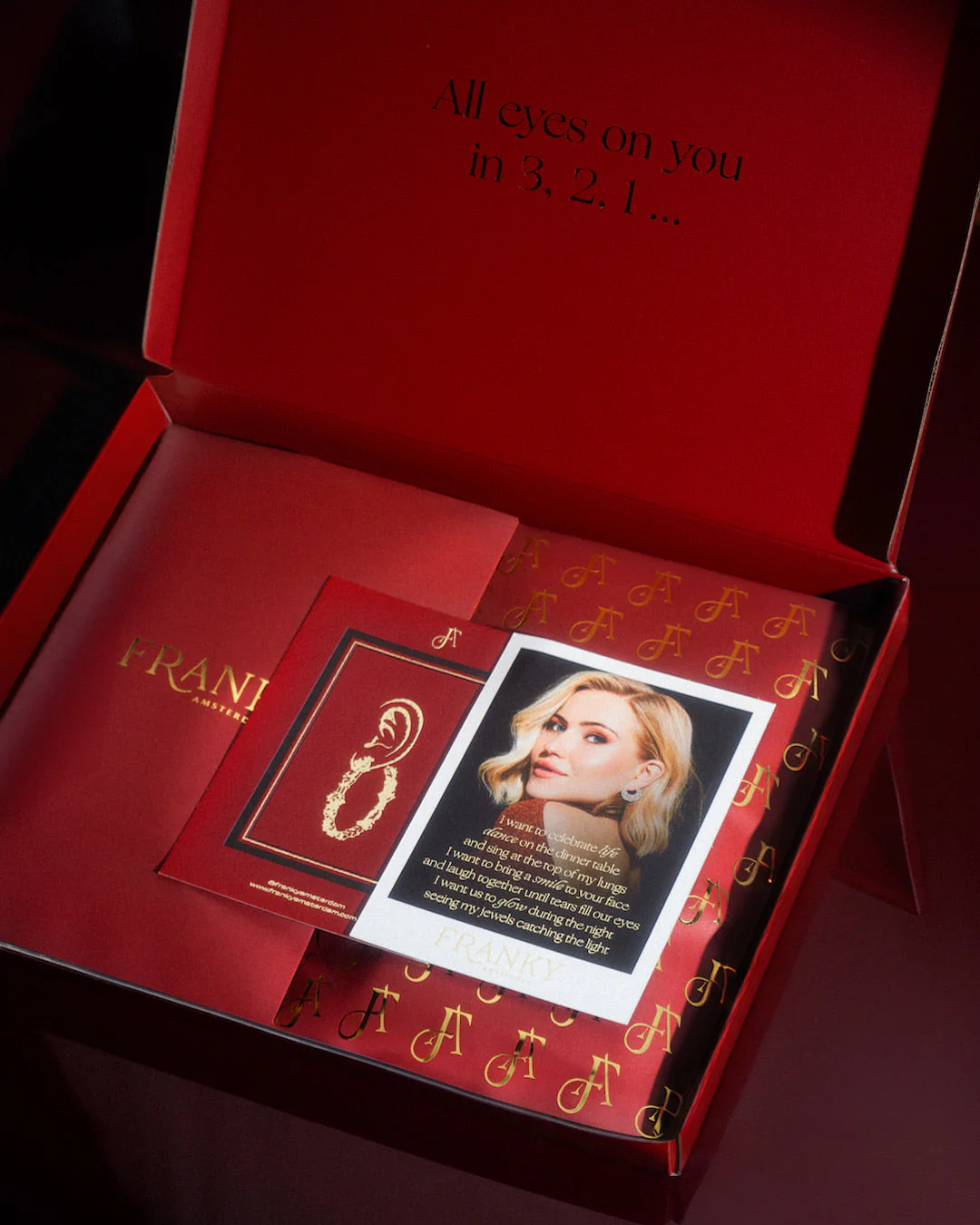 The Valentina studs - gold plated - Image 6