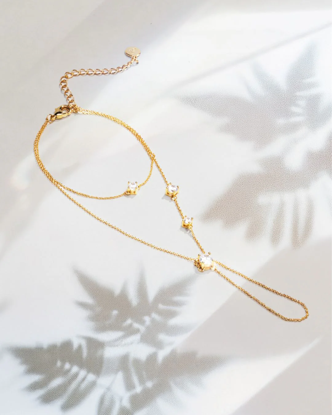The Verona hand chain - gold plated - Image 3
