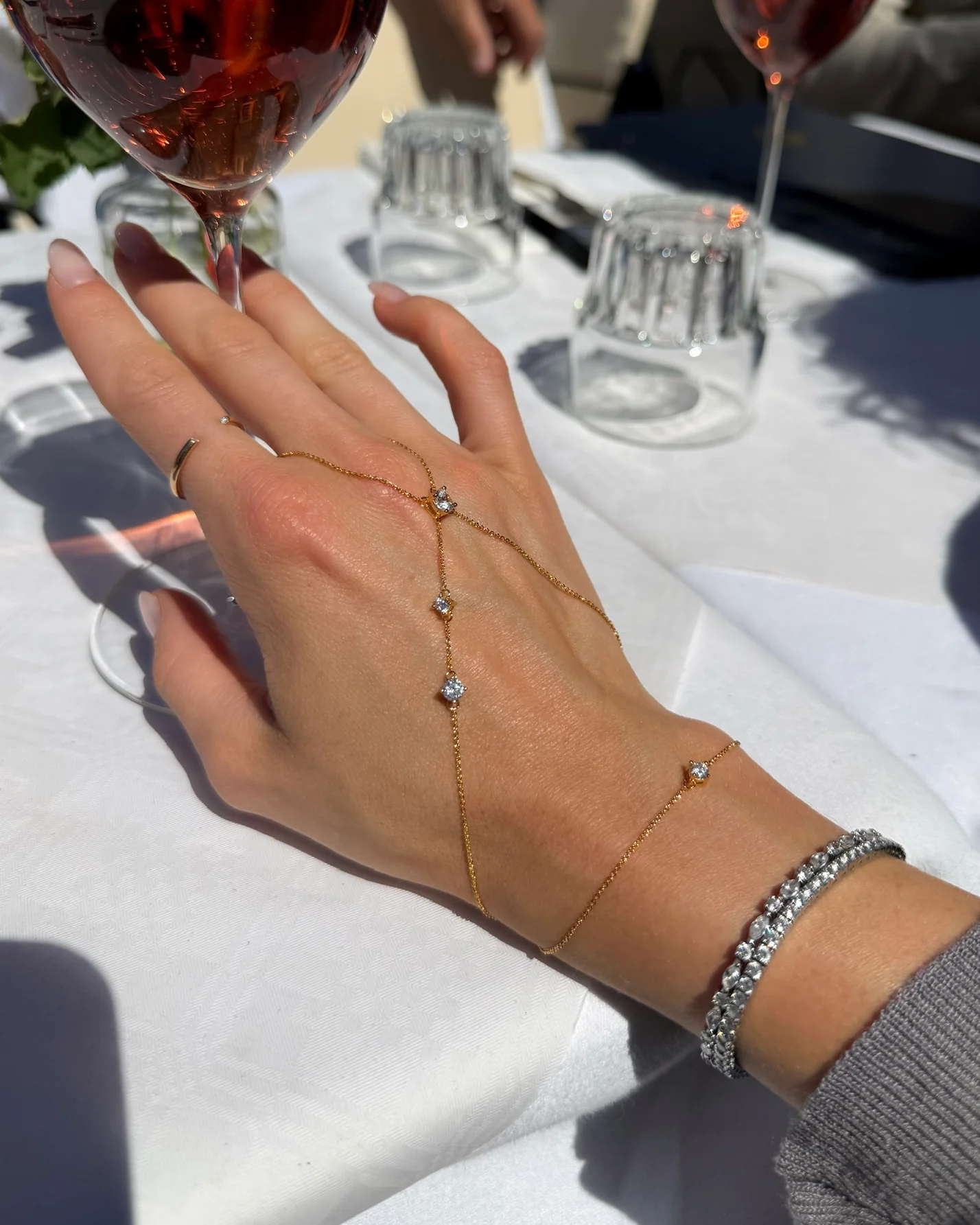The Verona hand chain - gold plated - Image 4